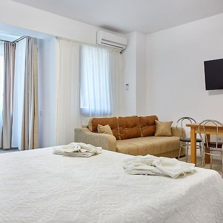 Apartamente Tomis Villa นาโวดาริ ภายนอก รูปภาพ